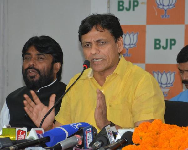 লাদাখবাসীর দাবি বিবেচনা করতে সম্প্রতি কেন্দ্রীয় স্বরাষ্ট্র প্রতিমন্ত্রী নিত্যানন্দ রাইয়ের নেতৃত্বে কমিটি গঠন করেছে কেন্দ্র।