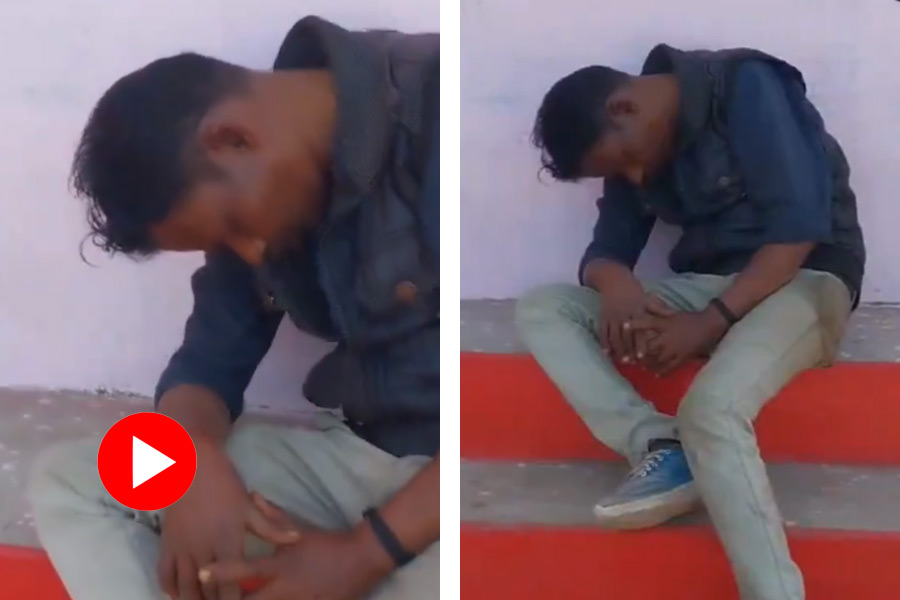 Govt Teacher Reaches School Drunk Students Record Video