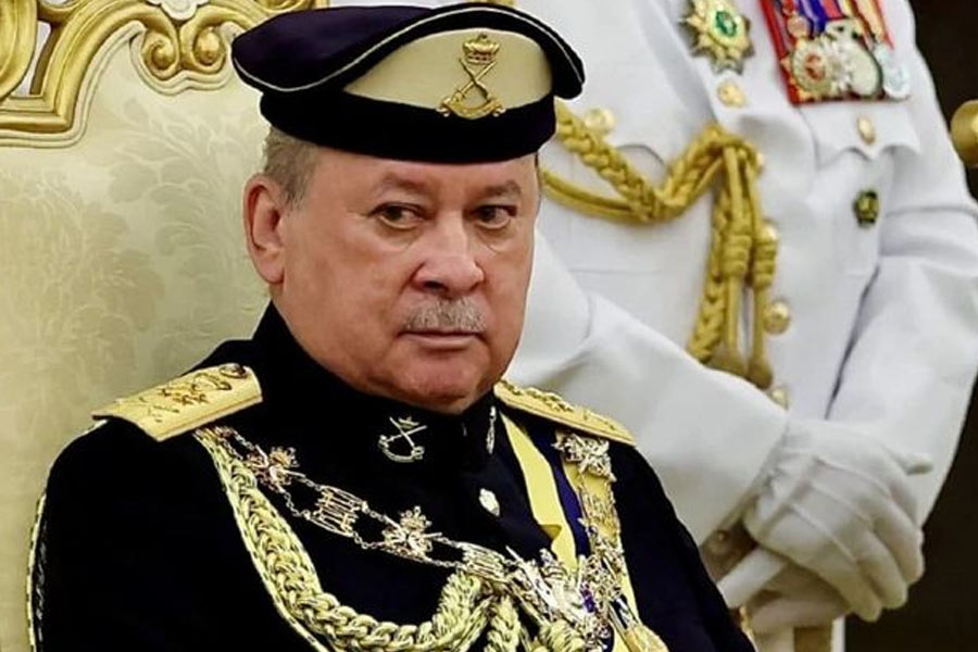  ব্যক্তিগত সেনাবাহিনীও রয়েছে ইব্রাহিমের। মালয়েশিয়ায় নিয়মতান্ত্রিক প্রধান হলেন রাজা। তবে প্রশাসনিক ক্ষমতা রয়েছে প্রধানমন্ত্রী এবং মন্ত্রিসভার হাতে।