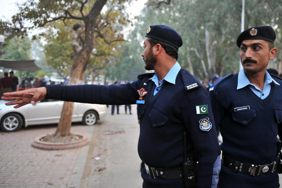 At least ten personnel killed in attack on police station in Pakistan on Monday