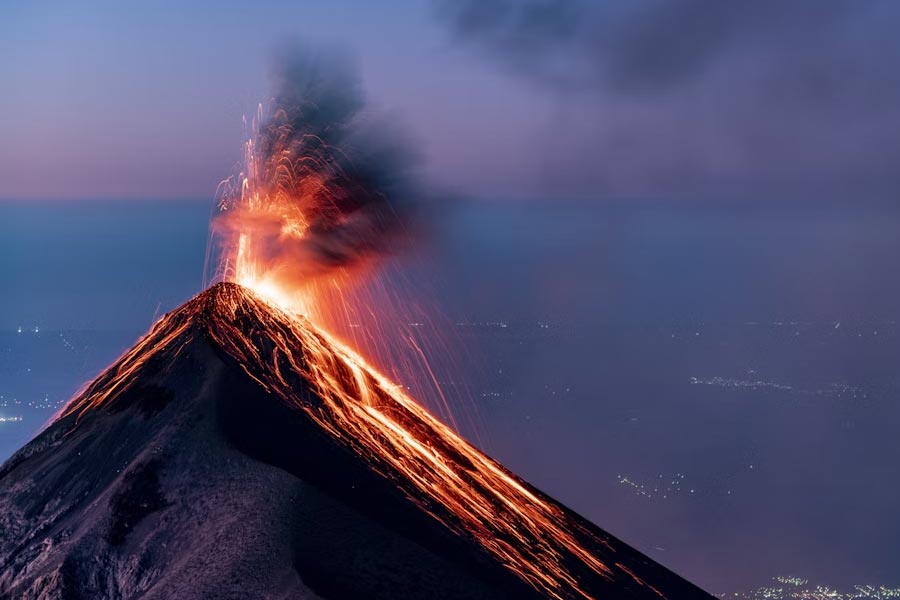 Death toll in Chile forest fire reaches to more than hundred, many people become homeless 