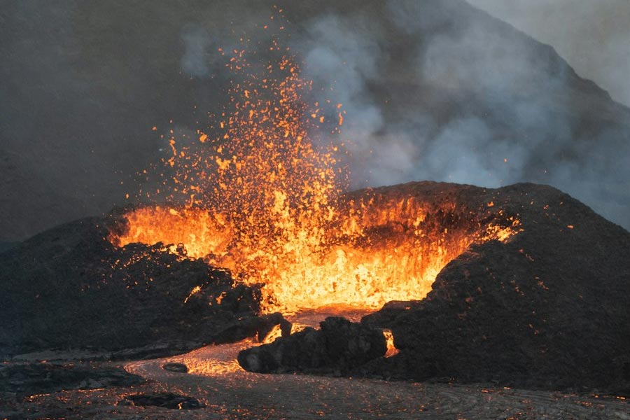 Death toll in Chile forest fire reaches to more than hundred, many people become homeless 