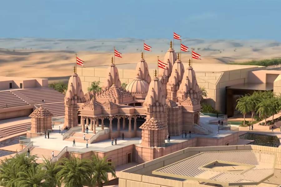 সংযুক্ত আরব আমিরশাহির আবু ধাবির কাছে অবস্থিত আবু মুরেইখা এলাকায় তৈরি হয়েছে বিএপিএস-এর হিন্দু মন্দির। ভারতের বাইরে যে সকল মন্দির রয়েছে, সেগুলির মধ্যে সর্ববৃহৎ হল এটি।