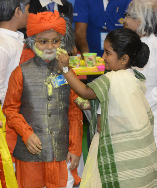 এ বিষয়ে কমিশন ‘জ়িরো টলারেন্স’ নীতি (কোনও ভাবেই বরদাস্ত নয়) গ্রহণ করছে।