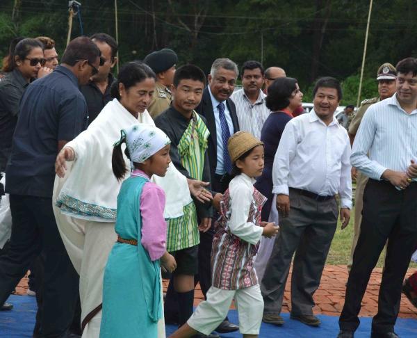 ভোটের প্রচারে শিশুরা পা মেলাতে পারবে না। পোস্টার বিলি, স্লোগান দেওয়া, মিছিলে হাঁটা থেকে শিশুদের বিরত রাখতে হবে।