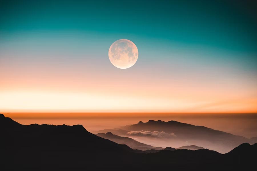 Because of thrust faults and shrinking moonquake happens in lunar south pole dgtl