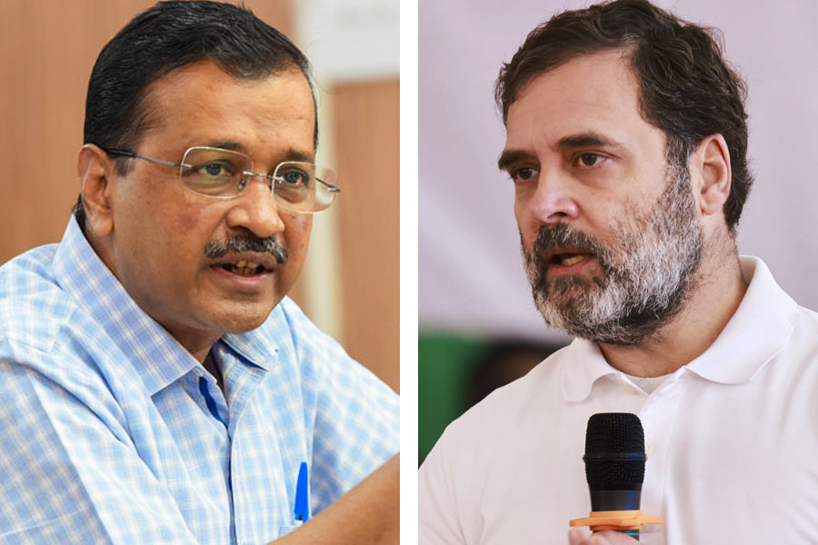 এর চেয়ে বড় প্রমাণ আর কী হতে পারে? দেখুন কী ভাবে বিজেপির প্রিসাইডিং অফিসার ভোট বাতিল করে গণতন্ত্রকে ধ্বংস করছেন। এটা বিজেপির স্বৈরাচারের জীবন্ত উদাহরণ। 