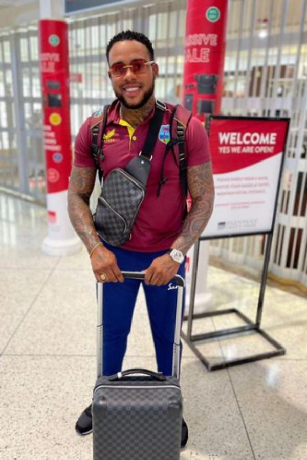 অ্যালেনের সঙ্গেও যোগাযোগ করা যায়নি। উল্লেখ্য, এর আগেও এক ক্রিকেটারের সঙ্গে এমন ঘটনা হয়েছিল। অ্যালেনের সঙ্গে যা ঘটেছে, তাতে চাপ বাড়ছে আয়োজকদের উপরে। 