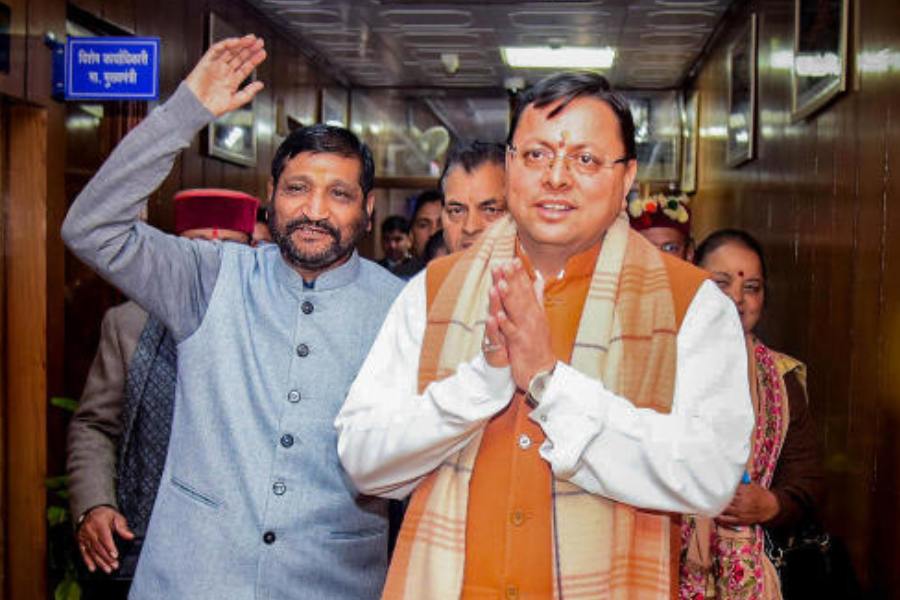 উত্তরাখণ্ডে অভিন্ন দেওয়ানি বিধি কার্যকরের আইনি প্রক্রিয়া খতিয়ে দেখতে সুপ্রিম কোর্টের অবসরপ্রাপ্ত বিচারপতি রঞ্জনা প্রকাশ দেশাইয়ের নেতৃত্বে কমিটি গড়ে সে রাজ্যের সরকার।