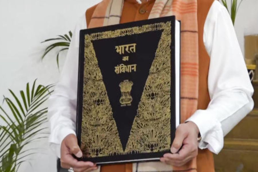  বিজেপির একটি সূত্রের মতে, রামমন্দির, কাশ্মীর থেকে ৩৭০ নম্বর অনুচ্ছেদ প্রত্যাহারের পরে, এ বার দেশে অভিন্ন দেওয়ানি বিধি চালু করার পথে এগোতে চাইছেন নরেন্দ্র মোদী-অমিত শাহেরা। 