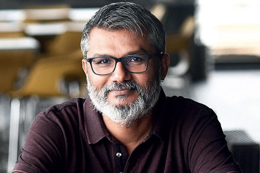 হাতে গোনা আর কয়েকটি দিন। তার পরেই শুরু হবে বলিউড পরিচালক নীতেশ তিওয়ারির ‘রামায়ণ’ সিনেমার শুটিং। আর তার আগেই কি না ‘সীতা বদল’! কে হতে চলেছেন নীতেশের সীতা?