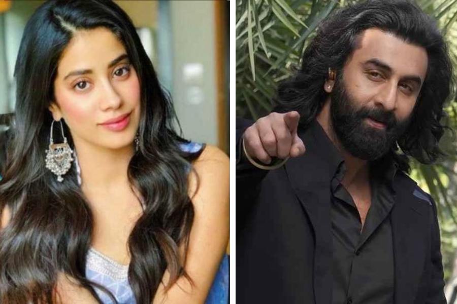 খবর, নীতেশের এই ছবি ভারতের অন্যতম বড় বাজেটের ছবি হতে চলেছে। ক্যামেরা, কাস্টিং কিংবা ভিস্যুয়াল এফেক্ট— সব দিক থেকে অন্য ছবিকে ছাপিয়ে যাবে বলেই অনুমান ইন্ডাস্ট্রির ঘনিষ্ঠদের।