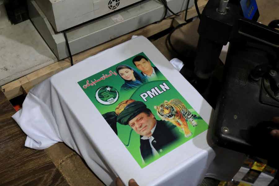 পর্যবেক্ষকদের মতে, পাকিস্তানে সরকার গড়ার মতো জনপ্রিয়তা নেই ভুট্টোর। তবে তিনি নওয়াজের নেতৃত্বে জোট সরকারের অংশ হতে পারেন। 