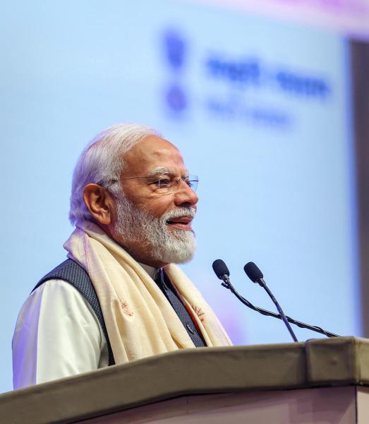 কোনও পরিবারে যদি কোনও সন্তান হয়, কারও নজর যাতে না লাগে, সে জন্য কালো টিকা পরিয়ে দেওয়া হয়। কেন্দ্রীয় সরকারের আনা শ্বেতপত্রের পাল্টা কৃষ্ণপত্র প্রকাশ করেছে কংগ্রেস।