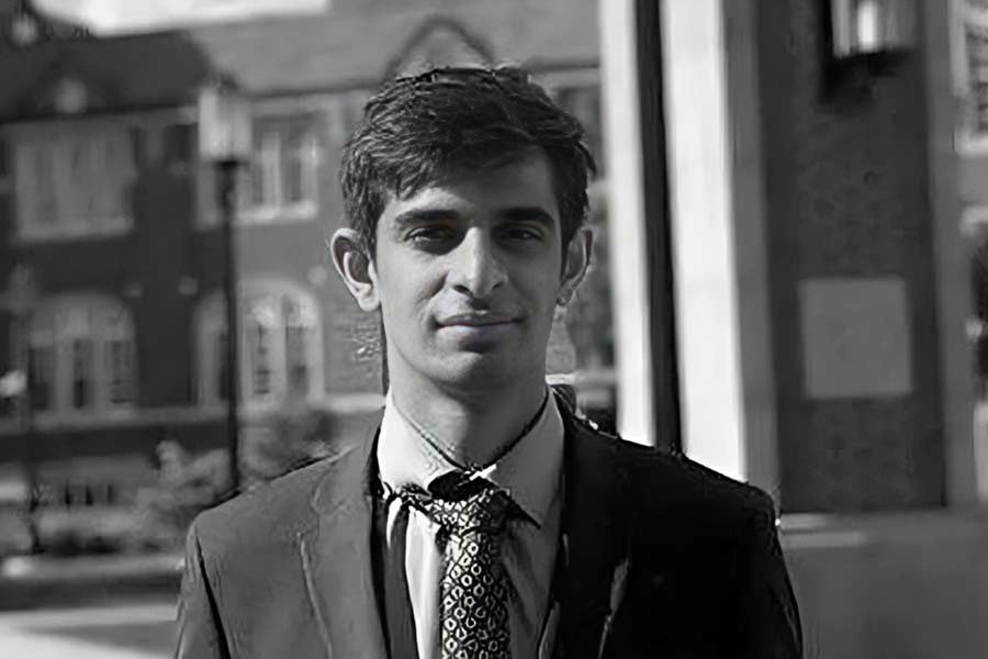 নিখোঁজ থাকাকালীন নীলের মা গৌরী আচার্য সমাজমাধ্যমে পোস্ট করে বিশ্ববিদ্যালয় কর্তৃপক্ষের দৃষ্টি আকর্ষণ করেছিলেন। কর্তৃপক্ষ তাঁকে আশ্বস্তও করেছিলেন। কিন্তু শেষ পর্যন্ত আশার কথা শোনাতে পারেননি।