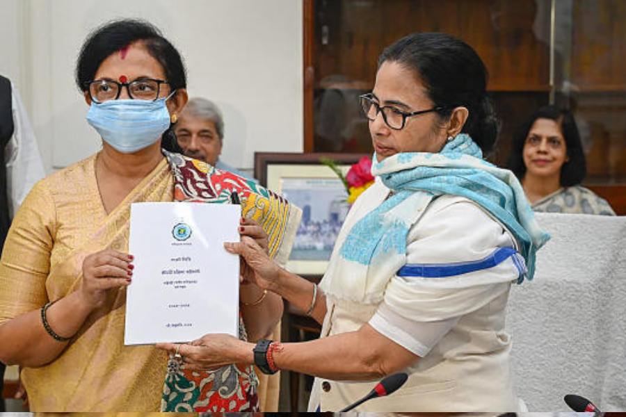 Chandrima Bhattacharya and mamata banerjee