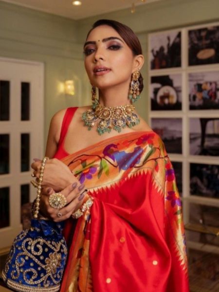 Stylish saree looks of Kasauti Zindagi Kay 2 fame Pooja Banerjee dgtl