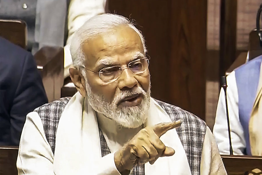 Narendra Modi invited 8 MPs for lunch in Parliament canteen