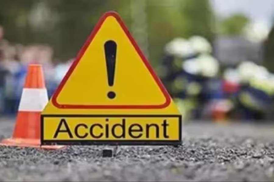 Class 9 girl dies after police bus hits 2-wheeler