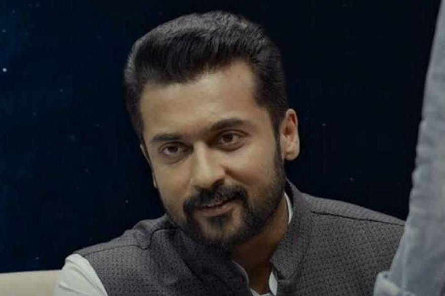 আর মাধবনের পরিচালনায় ২০২২ সালে মুক্তি পায় ‘রকেট্রি: দ্য নাম্বি এফেক্ট’। বলিপাড়া সূত্রে খবর, শাহরুখের পাশাপাশি এই ছবিতে বিনা পারিশ্রমিকে অভিনয় করেন দক্ষিণী অভিনেতা সুরিয়া।