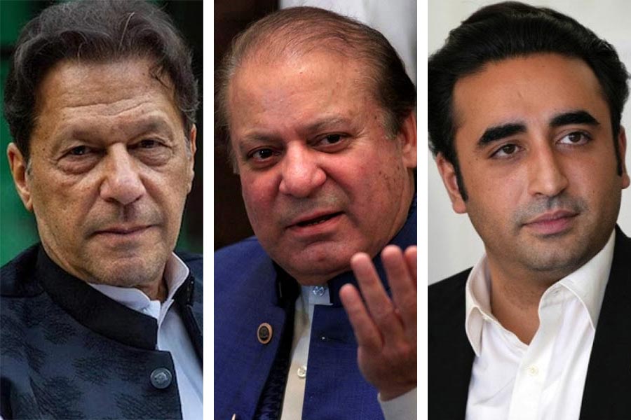 কে বসবেন পাকিস্তানের কুর্সিতে? নির্বাচনের ৪৮ ঘণ্টা পেরিয়ে গেলেও উত্তর অজানাই। পাকিস্তানের দ্বাদশ সাধারণ নির্বাচনের ফলাফল এখনও আনুষ্ঠানিক ভাবে ঘোষণা করেনি সে দেশের নির্বাচন কমিশন। সব ক’টি কেন্দ্রের ভোটগণনাও এখনও শেষ হয়নি।