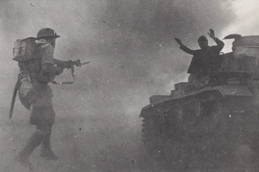 দ্বিতীয় বিশ্বযুদ্ধের পর আমেরিকা এবং তৎকালীন সোভিয়েত রাশিয়ার মধ্যে যে ঠান্ডা যুদ্ধ চলছিল, সে সময়েই তৈরি করা হয়েছিল এই সব ‘বারকোড’।