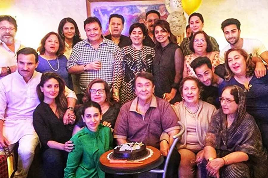Kapoor family group picture