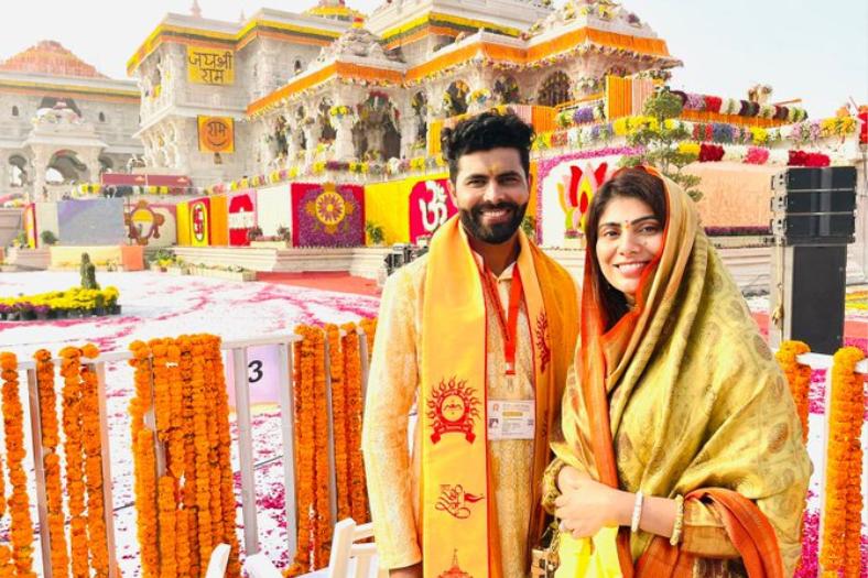 অনিরুদ্ধসিন বলেন, “ও আমার ছেলে, এটাই এখন আমার সব থেকে বড় যন্ত্রণার জায়গা। ওর বিয়ে না দিলেই ভাল হত। রবীন্দ্র ক্রিকেটার না হলে আরও ভাল হত। তা হলে আমাদের জীবন অনেক সহজ হত।”