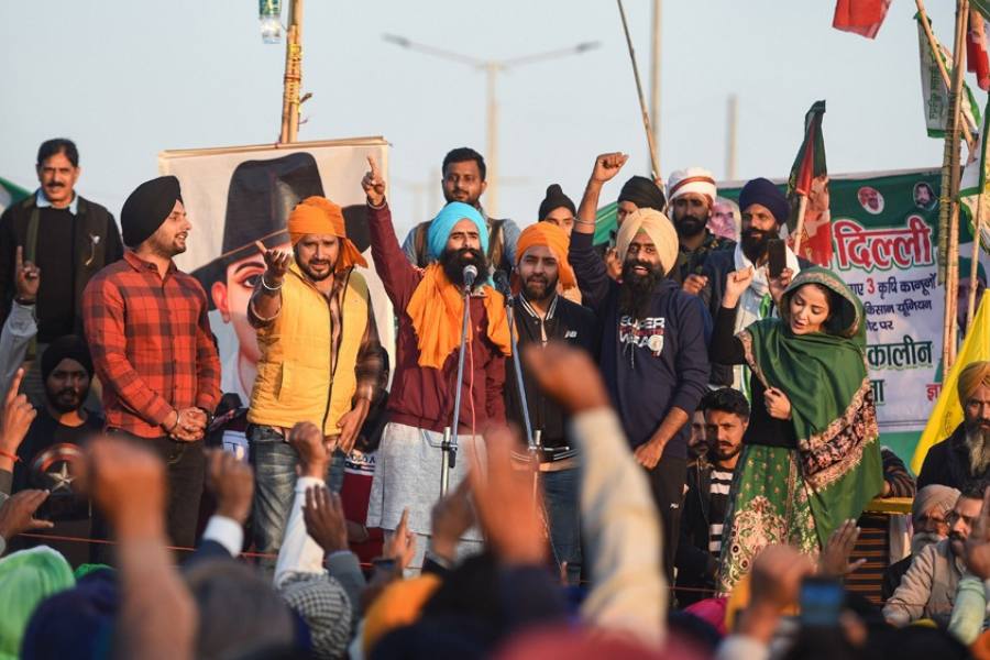 মঙ্গলবার রাজধানীতে পদযাত্রা এবং বিক্ষোভ কর্মসূচি রয়েছে তাদের। ফের রাজধানীর রাজপথ উত্তপ্ত হওয়ার আশঙ্কা করছেন অনেকেই। 