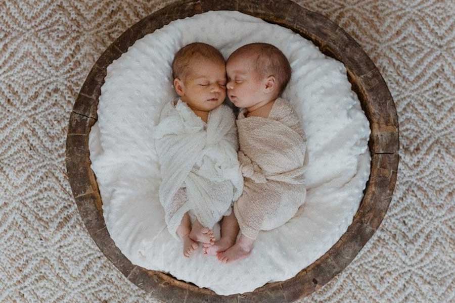 Through superfetation US Woman gives birth to two babies in six Months