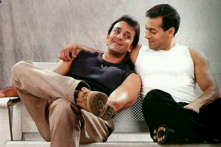 মুকুলের কেরিয়ারের শেষ পরিচালিত ছবি ‘ত্রিমূর্তি’। এই ছবির পর সলমন খান এবং সঞ্জয় দত্তের সঙ্গে ‘দস’ ছবির পরিচালনা শুরু করেছিলেন তিনি। কিন্তু সেই কাজ সম্পূর্ণ করতে পারেননি তিনি।