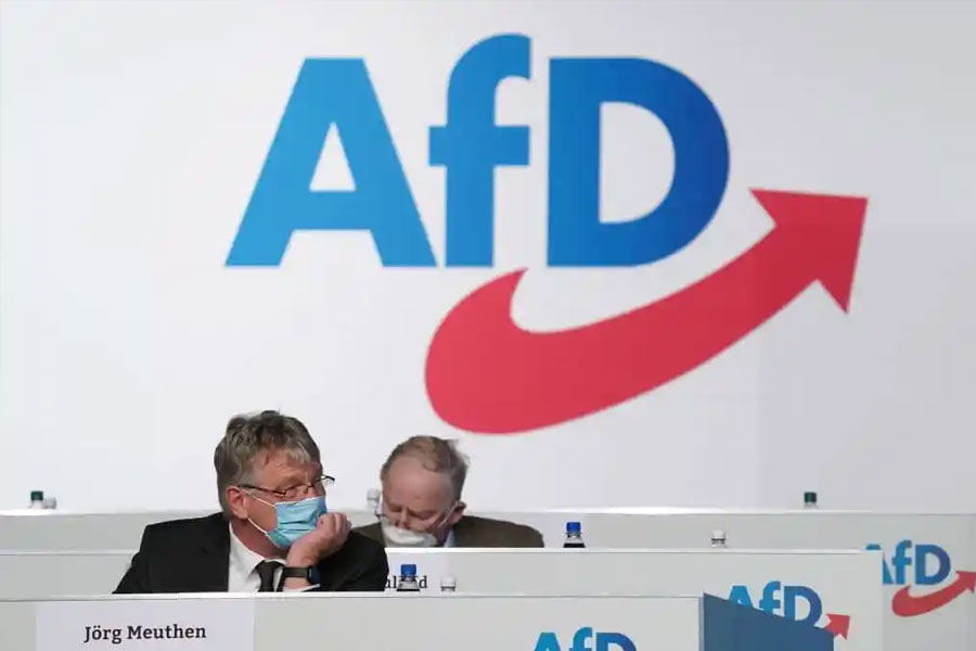  জার্মানিতে তাদের জনপ্রিয়তা তৈরি হয়েছে বিগত কয়েক বছরে। আর সেই কারণেই তাদের তোলা দাবি প্রসঙ্গে নিজেদের মতামত দিয়েছে সরকার।