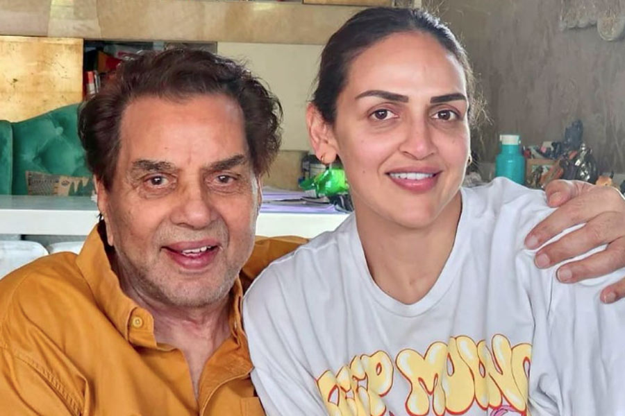 Dharmendra Attends Granddaughter’s wedding after esha deol announces divorce, sunny & bobby reacts