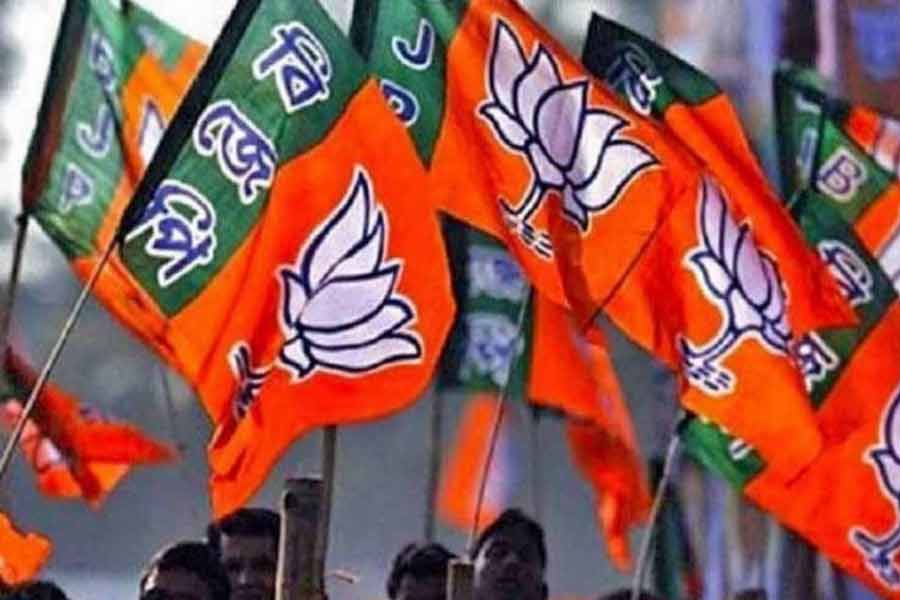 Which political groups were benefited by Electoral Bonds for last few years