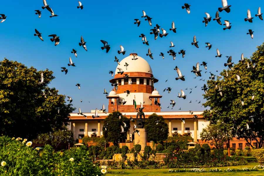 Which political groups were benefited by Electoral Bonds for last few years