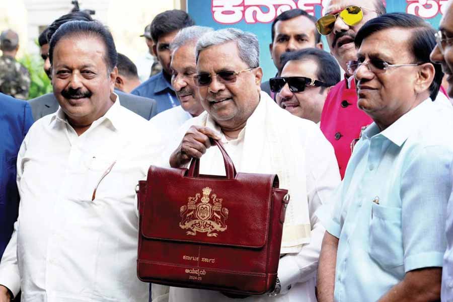 Karnataka Govt allotted money for their Gruha Lakshmi scheme ahead of Lok Sabha poll