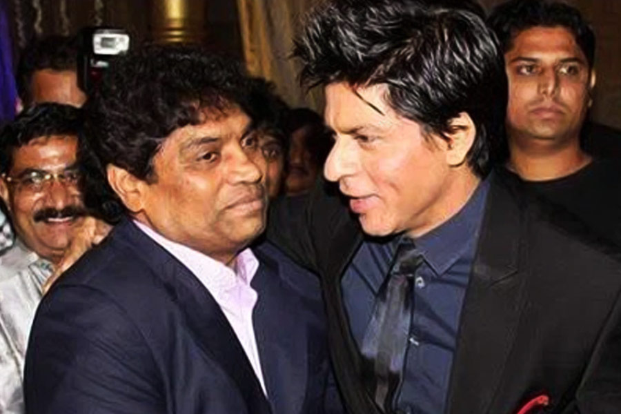 Shah Rukh Khan Had Women Swooning Over Him, Reveals Johnny Lever