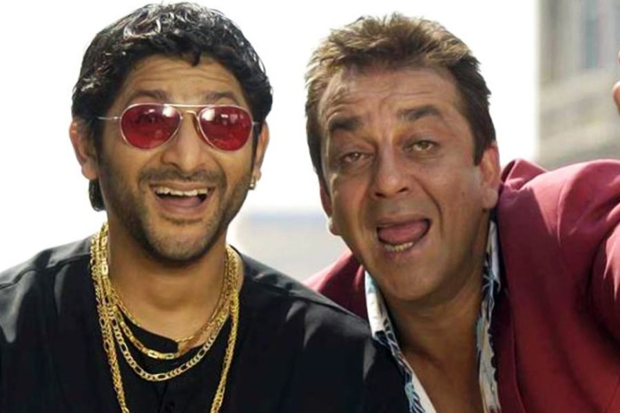 ২০০৩ সালে রাজকুমার হিরানির পরিচালনায় প্রেক্ষাগৃহে মুক্তি পায় ‘মুন্নাভাই এমবিবিএস’। ছবি মুক্তির পর স়ঞ্জয় দত্ত এবং আরশাদ ওয়ারসি অভিনীত মুন্নাভাই-সার্কিটের জু়টি জনপ্রিয় হয়ে ওঠে।