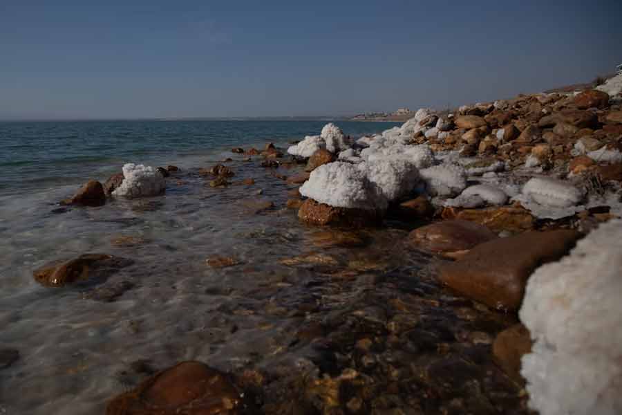 ওই প্রাচীর পরীক্ষা করে গবেষকেরা মনে করছেন, প্রায় সাড়ে আট হাজার বছর আগে প্রাচীরটি সমুদ্রের নীচে ডুবে গিয়েছিল। সমুদ্রের জলস্তর বৃদ্ধিই ছিল এর কারণ।