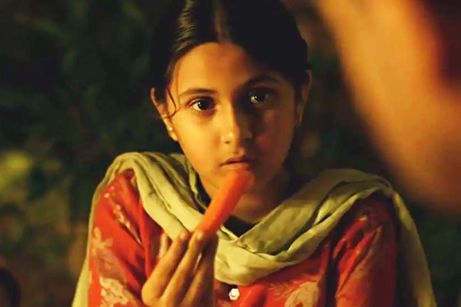 এর পর, শারীরিক অবস্থার আরও অবনতি হয় সুহানির। প্রায় ১১ দিন সুহানি দিল্লির এমস-এ ভর্তি ছিলেন। ওখানেই পরীক্ষা করে জানা যায় যে তাঁর কন্যা ডার্মাটোমায়োসাইটিস রোগে আক্রান্ত।