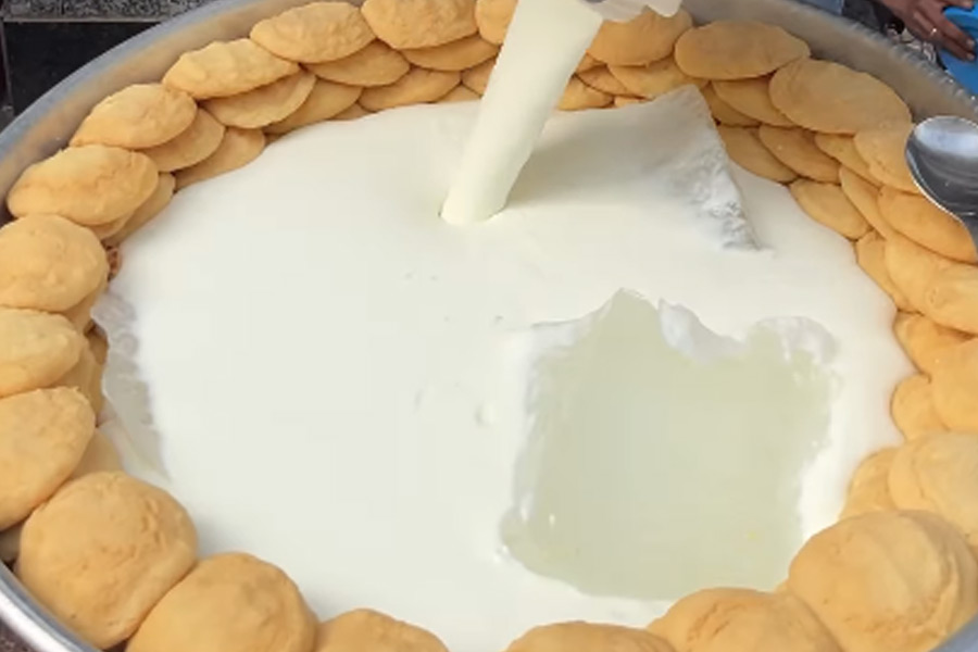 All you need to know Delhi Crorepati Dahi Bhalla seller Mukesh Kumar Sharma