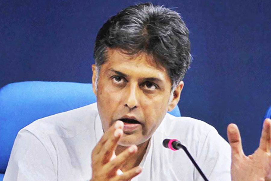 Speculation about Manish Tewari leaving Congress