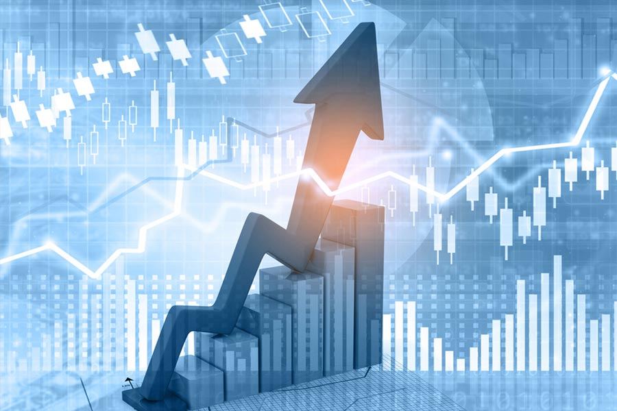 অর্থনৈতিক বৃদ্ধির তালিকায় ভারতের স্থান আপাতত পঞ্চম। তার আগে আছে আমেরিকা, চিন, জার্মানি এবং জাপান।