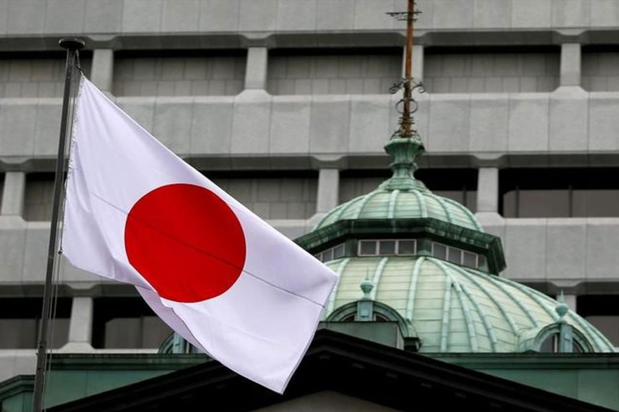 তার পর থেকে জাপান ছিল বিশ্বের তৃতীয় বৃহত্তম অর্থনীতি। সম্প্রতি সেখানেও তার পদস্খলন হয়েছে। জাপান হারিয়েছে তৃতীয় স্থানটিও।