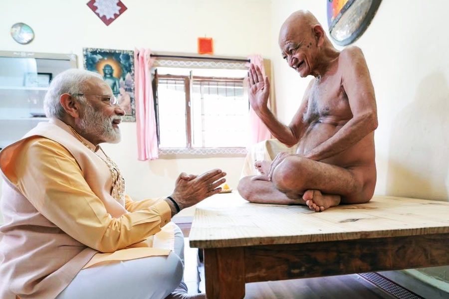 Acharya Vidyasagar Maharaj passed away at 77 Remembrance Narendra Modi