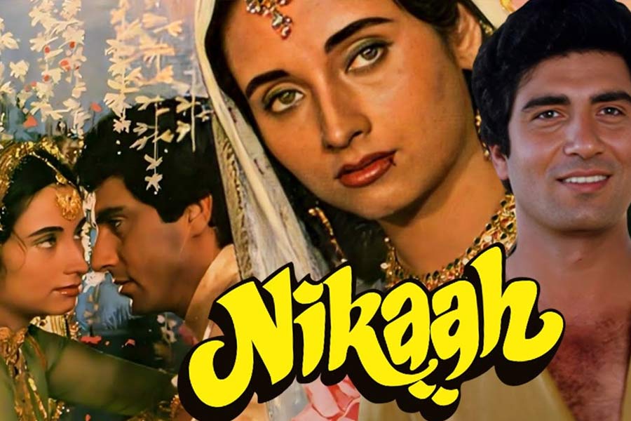 চার দশক আগে প্রেক্ষাগৃহে মুক্তি পায় একটি হিন্দি ছবি। কিন্তু মুক্তির পর দর্শকের একাংশ ছবির পরিচালকের উপর ক্ষুব্ধ হয়ে পড়েন। ছবি বন্ধ করে দেওয়ার দাবিও জানান অনেকে।