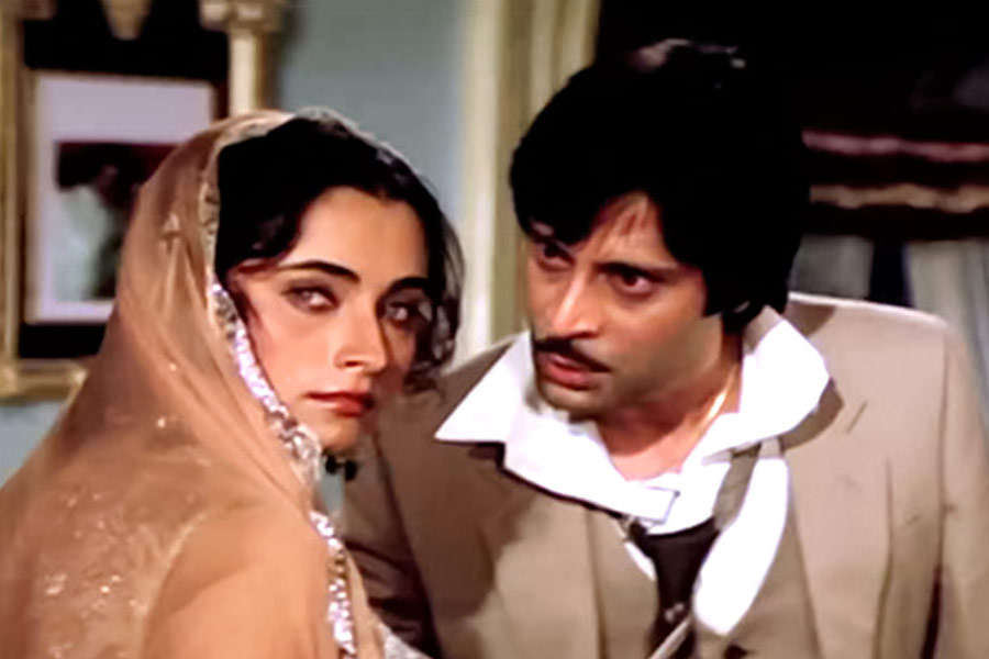 আদালতে বিআর চোপড়ার বিরুদ্ধে ৩৪টি মামলা দায়ের হয়। তবুও প্রেক্ষাগৃহে উপচে পড়েছিল দর্শকের ভিড়। বক্স অফিসে ভাল ব্যবসা করেছিল ছবিটি।