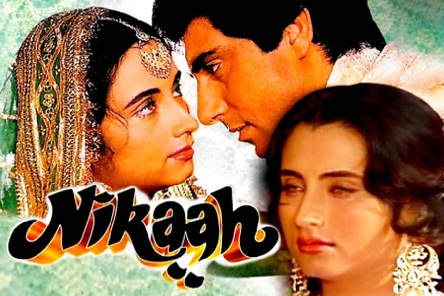 পঞ্চাশের দশক থেকেই হিন্দি ফিল্মজগতে পরিচালক হিসাবে জনপ্রিয় হয়ে ওঠেন বলদেব রাজ চোপড়া। বলিপাড়ায় অবশ্য বিআর চোপড়া নামেই অধিক পরিচিত তিনি। আশির দশকে পরিচালকের কেরিয়ারে ছিল বহু হিট ছবি। সেই সময় নিজের পরিচালিত একটি ছবির জন্যই বিতর্কে জড়ান বিআর চোপড়া।