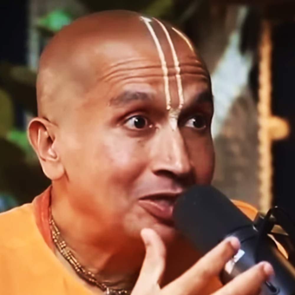 ‘দ্য আর্ট অফ ফোকাস’ নামে একটি বই লিখেছেন গৌরাঙ্গ। বহু বেসরকারি সংস্থার পাশাপাশি স্কুল-কলেজে বক্তৃতা করেন তিনি। সন্ন্যাসজীবন ধারণ করে প্রেরণামূলক বক্তা হিসাবেও নিজের পরিচিতি তৈরি করেছেন গৌরাঙ্গ।