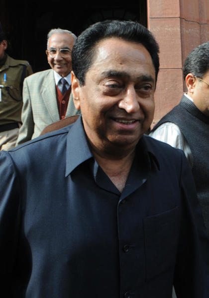 রাহুলের পিতামহী ইন্দিরা গান্ধীর আমলে ছিন্দওয়াড়ার সাংসদ হয়েছিলেন কলকাতার সেন্ট জেভিয়ার্স কলেজের প্রাক্তনী কমল। ১৯৮০ সাল থেকে এ পর্যন্ত প্রায় একটানা সাংসদ (মাঝে ১৯৯৬-’৯৮ পর্যন্ত সাংসদ ছিলেন না) কমল কেন্দ্রে মন্ত্রী হয়েছেন একাধিক বার।